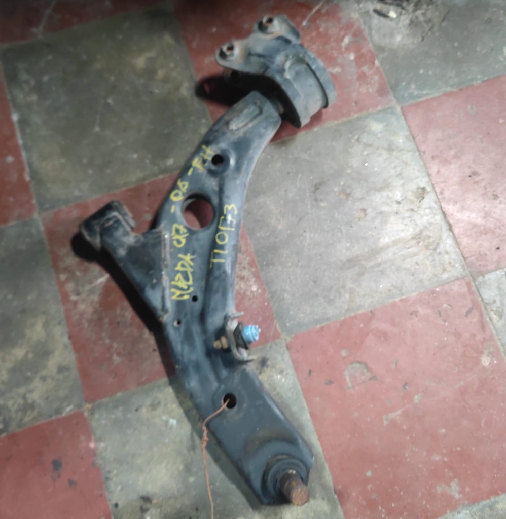 TIJERA RH MAZDA CX7 2008