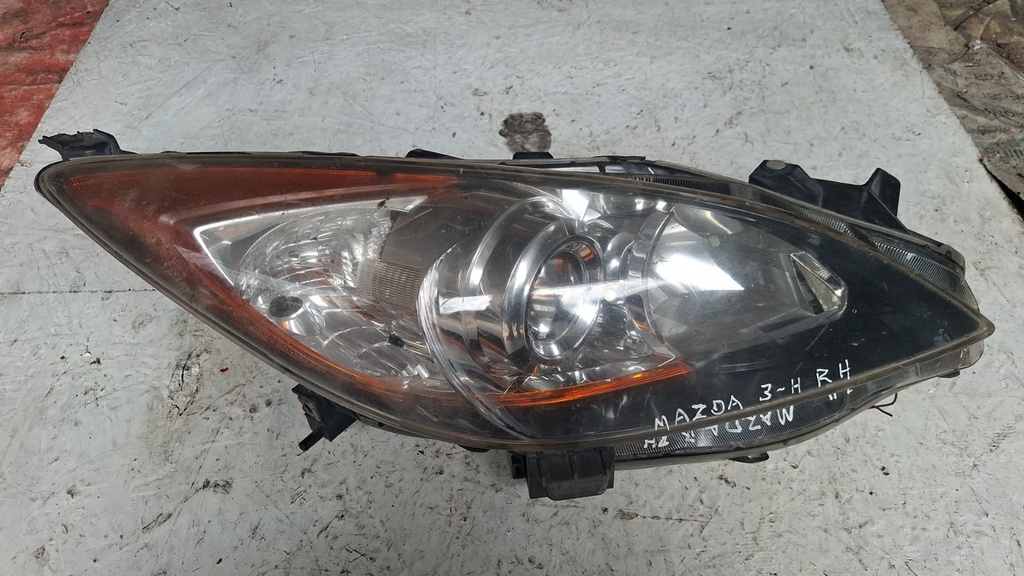 FARO RH  MAZDA 3 2011