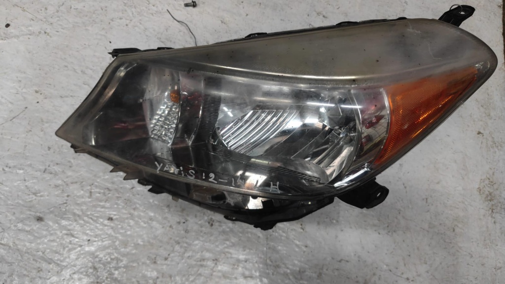 FARO LH TOYOTA YARIS 2012