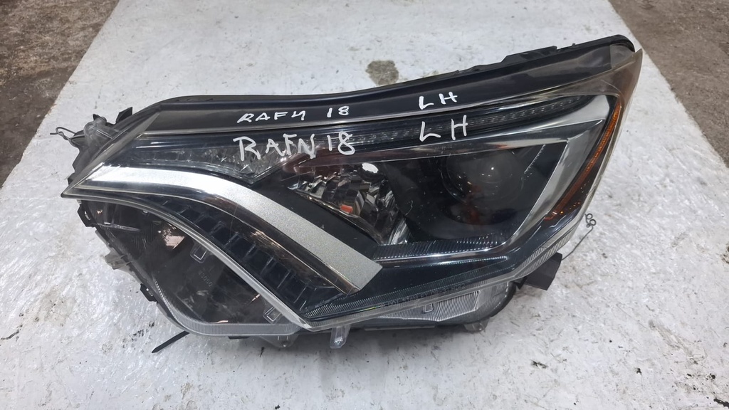FARO LH TOYOTA RAV4 2018