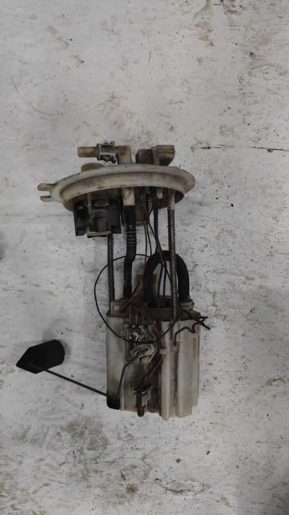 BOMBA DE GASOLINA NISSAN VERSA 2015