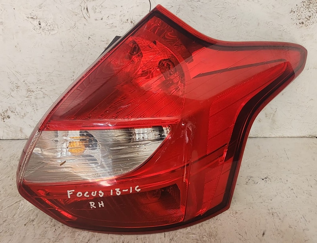 STOP RH DE FALDON FORD FOCUS 2013-2016
