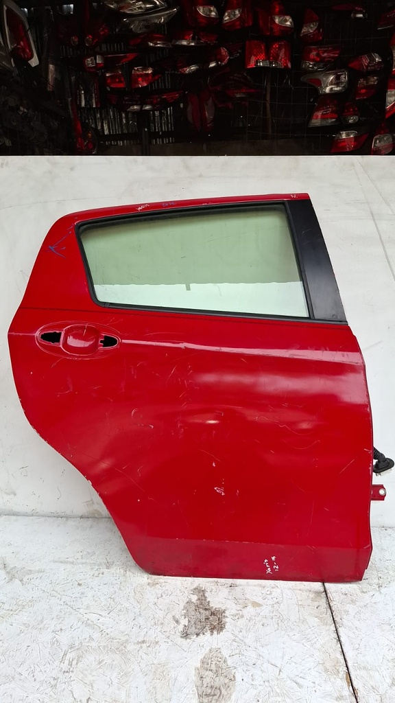 PUERTA TRASERA YARIS 12-15 TR 