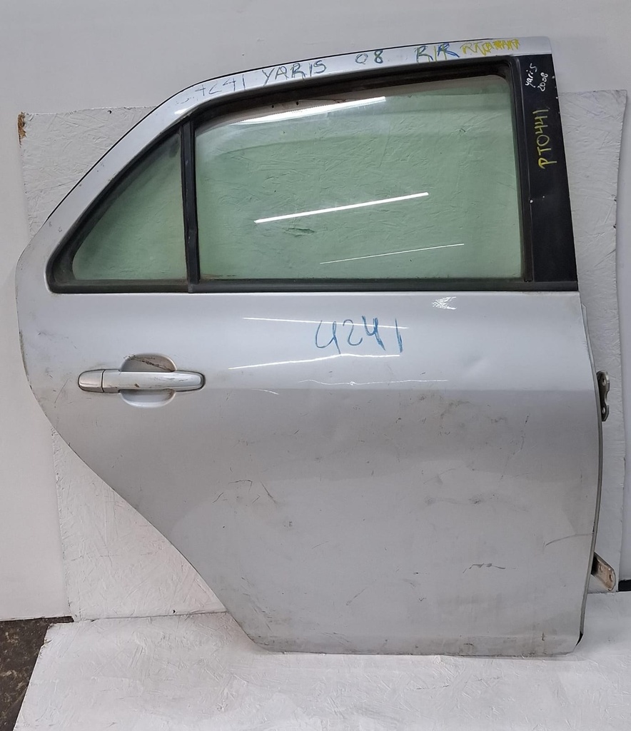 PUERTA TRASERA YARIS 2008 TR 