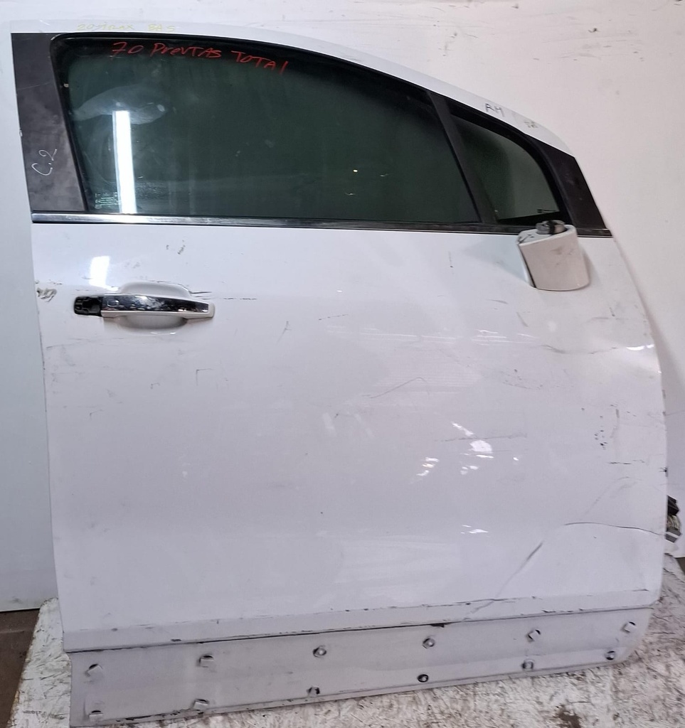 PUERTA DELANTERA TRAX 2020 RH 