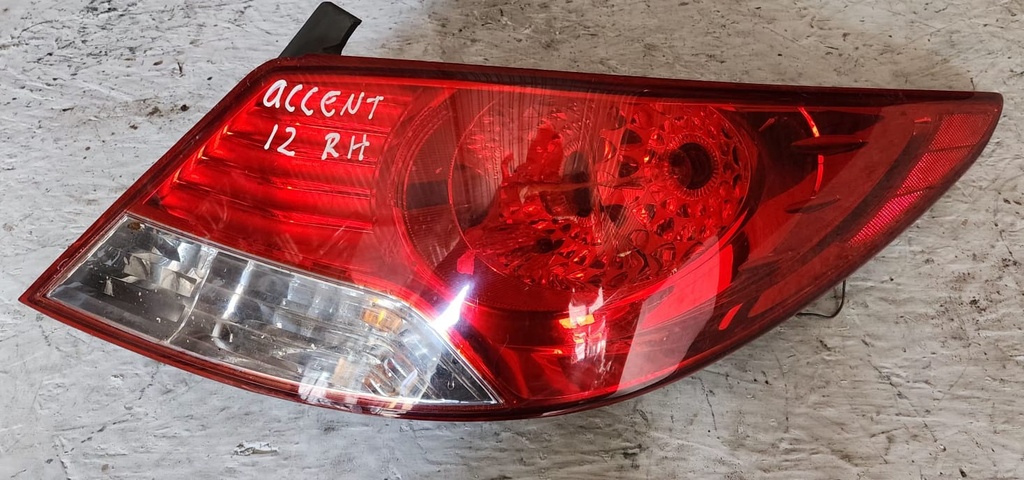 STOP DE FALDON RH HYUNDAI ACCENT 2012