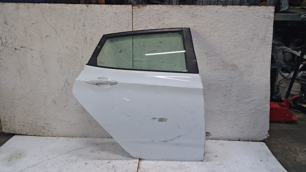 PUERTA TRASERA RT HYUNDAI ACCENT 2012-16 HB