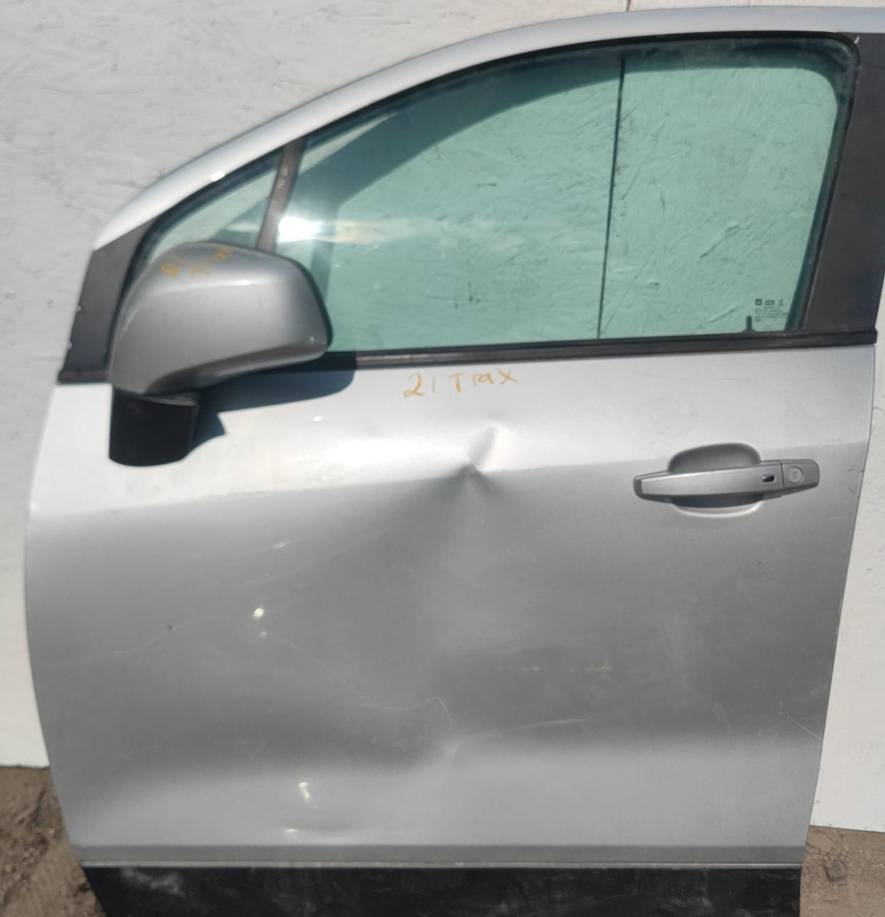 PUERTA DELANTERA IZQUIERDA LH CHEVROLET TRAX 2021