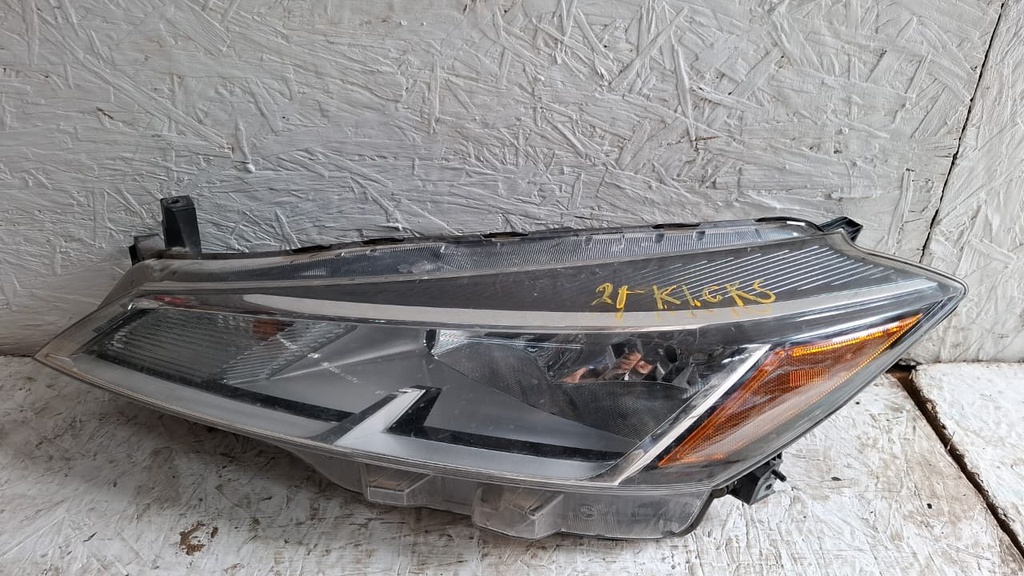 FAROL LH NISSAN KICKS 2021