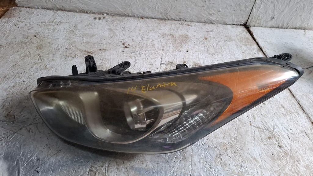 FAROL LH HYUNDAI ELANTRA GT 2014