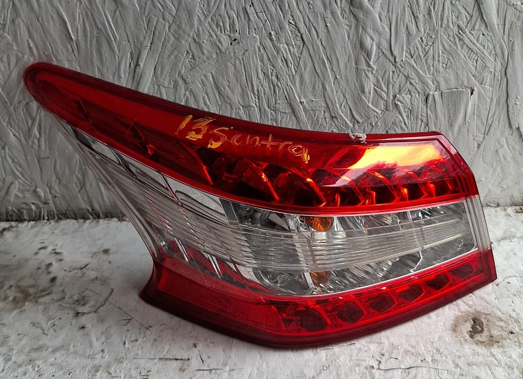 STOP LH NISSAN SENTRA 2013