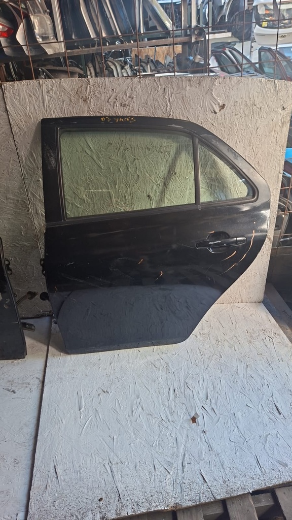 PUERTA TH TRASERA TOYOTA YARIS 2007
