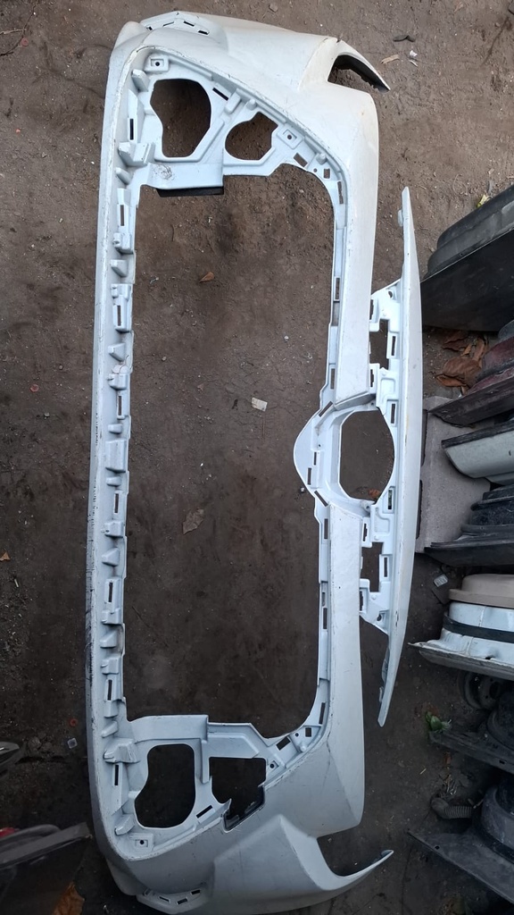 BUMPER DELANTERO TOYOTA COROLLA 2002-2007 