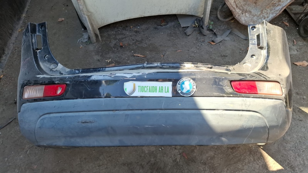 BUMPER TRASERO MITSUBISHI OUTLANDER 2014 
