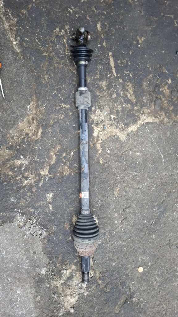 FLECHA RH NISSAN SENTRA 2018 