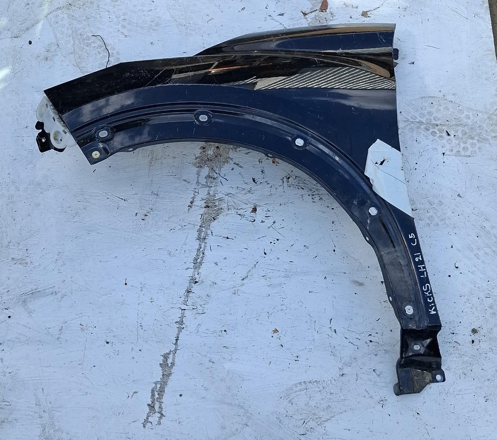 GUARDAFANGO LH NISSAN KICKS 2021