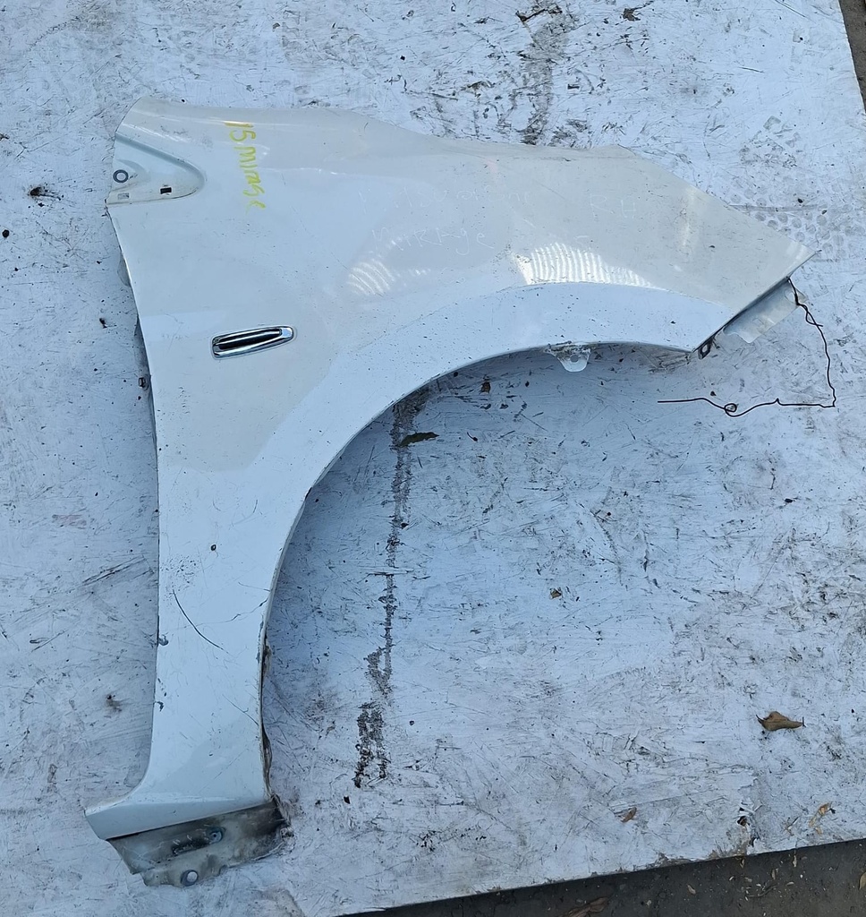GUARDAFANGO RH MITSUBISHI MIRAGE 2015
