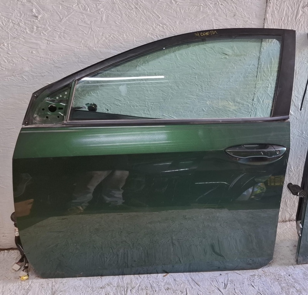 PUERTA LH TOYOTA COROLLA 2014 C7 (VERDE)
