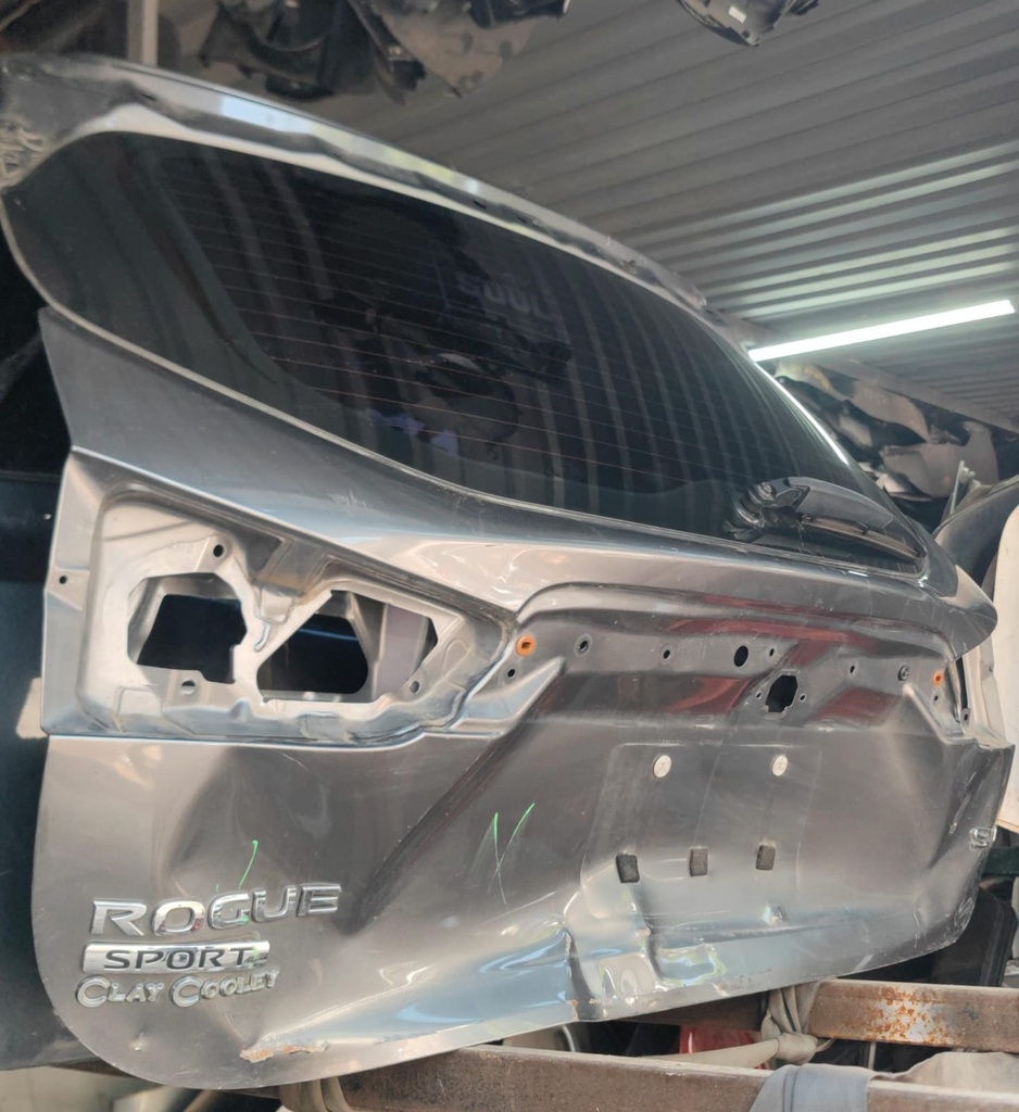 COMPUERTA NISSAN ROGUE SPORT 17 (SOLO LATA)