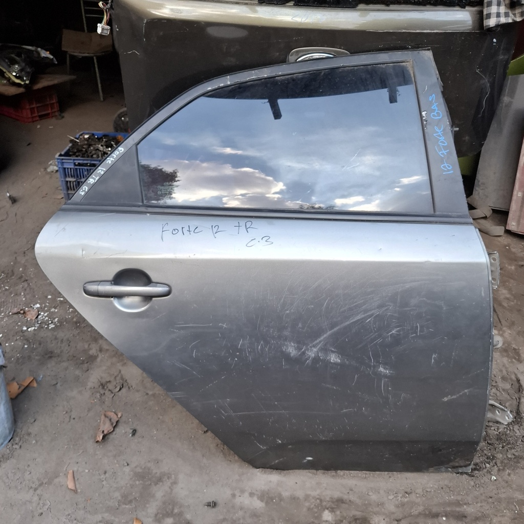 PUERTA RT KIA FORTE 2010-2013