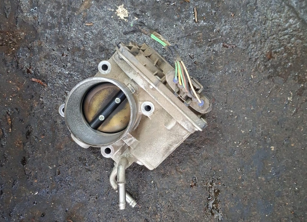 GARGANTA DE ACELERACION TOYOTA COROLLA 2005 C8