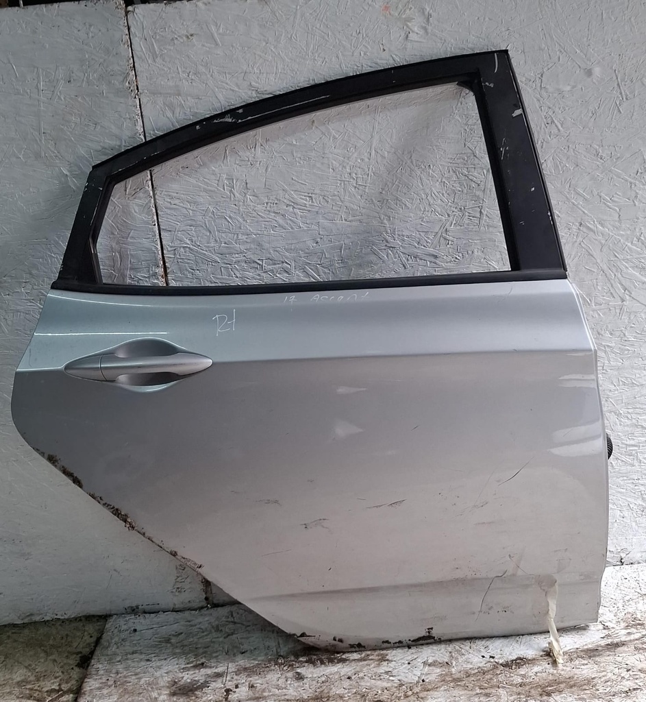 PUERTA TRASERA RH HYUNDAI ACCENT 2017