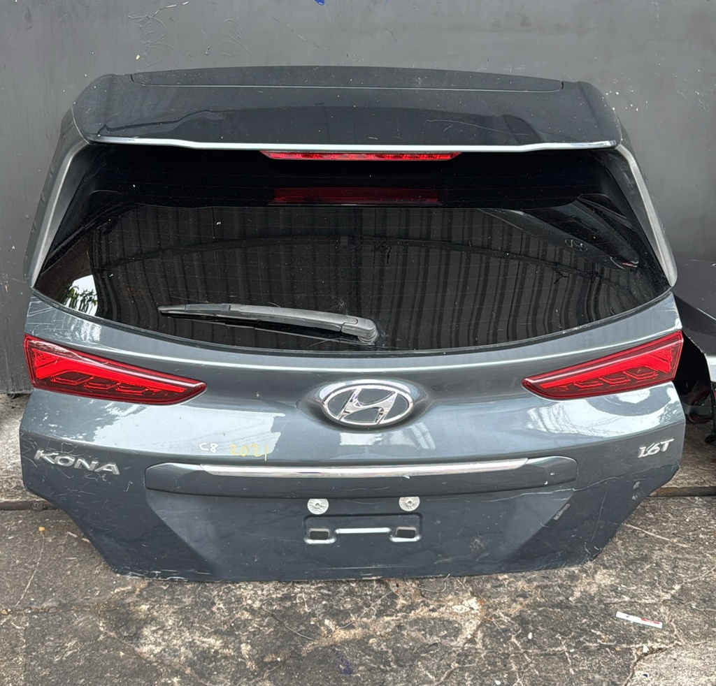 COMPUERTA HYUNDAI KONA 2021