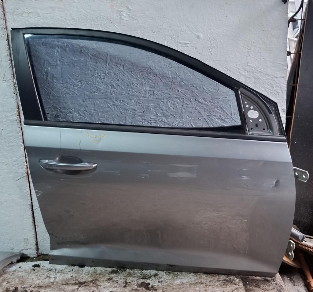 PUERTA DELANTERA RH ACCENT 2021