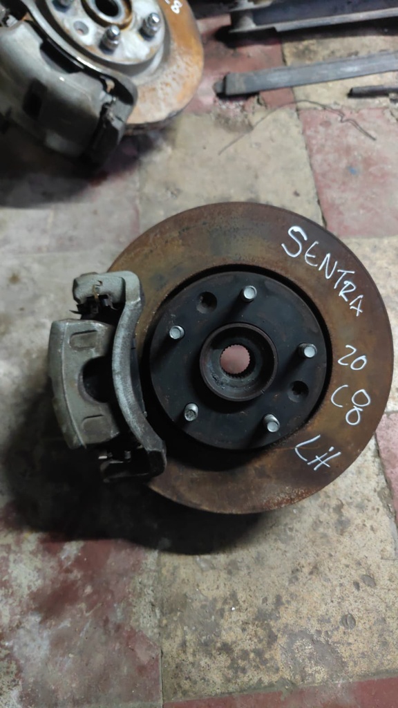 MUÑÓN NISSAN SENTRA 2020 C8 LH
