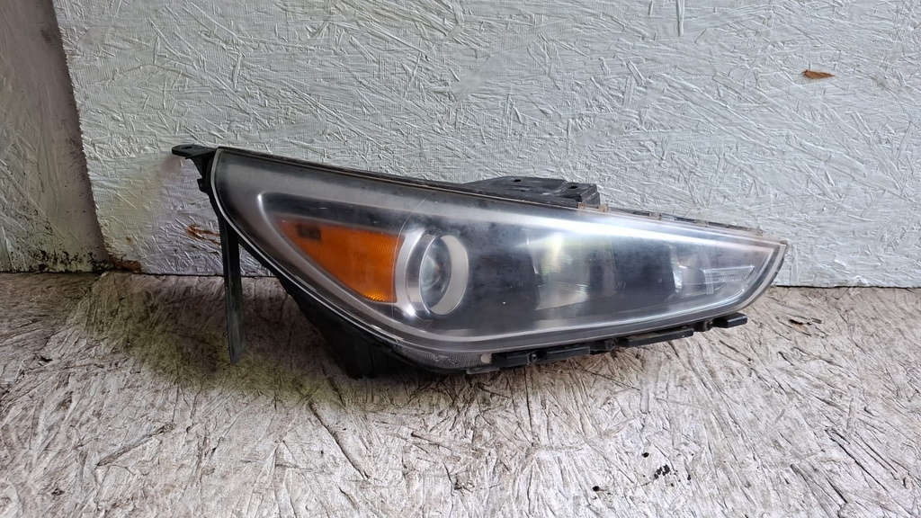 FARO RH ELANTRA GT 2018