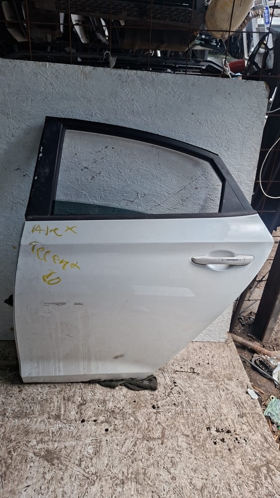 PUERTA TL ACCENT 2020 C9