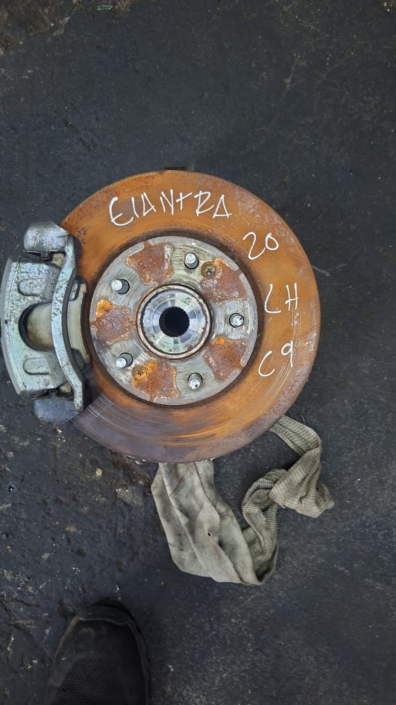 MUÑON ELANTRA 20 LH C9