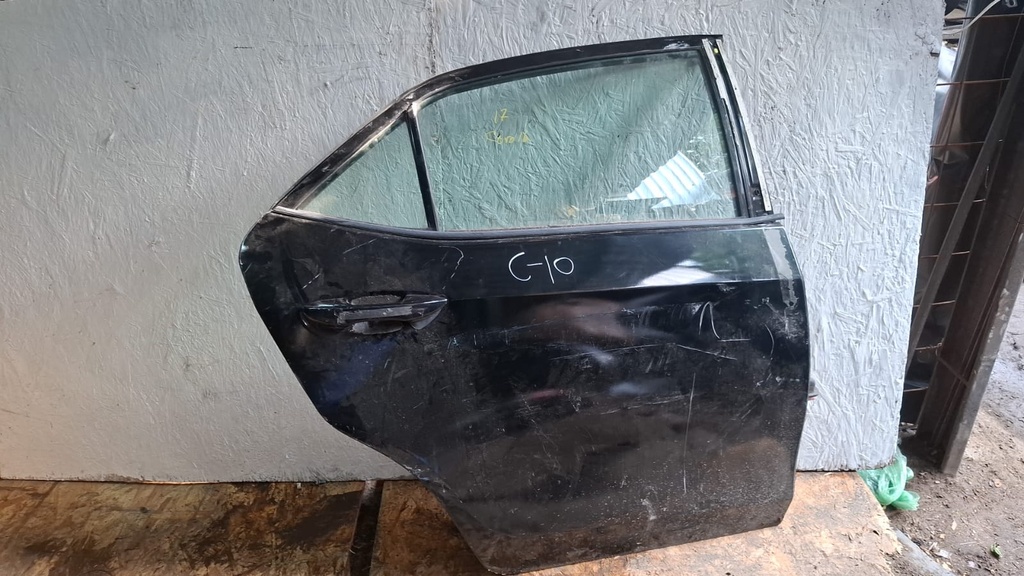 PUERTA RT COROLLA 2017